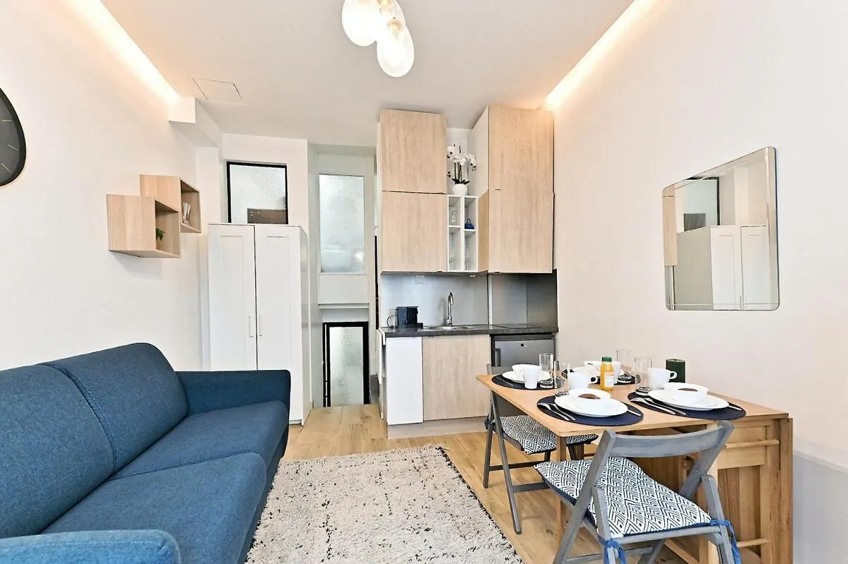 Duplex Agreable Et Comfortable Dans Le 9Eme Paris