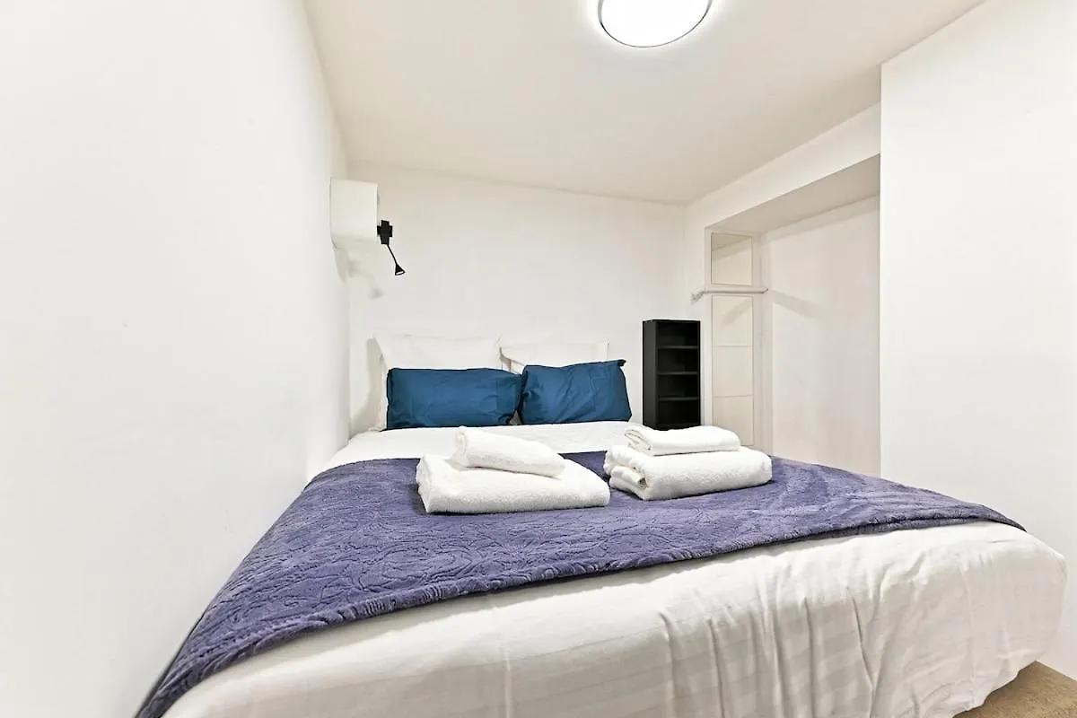 Duplex Agreable Et Comfortable Dans Le 9Eme Paris