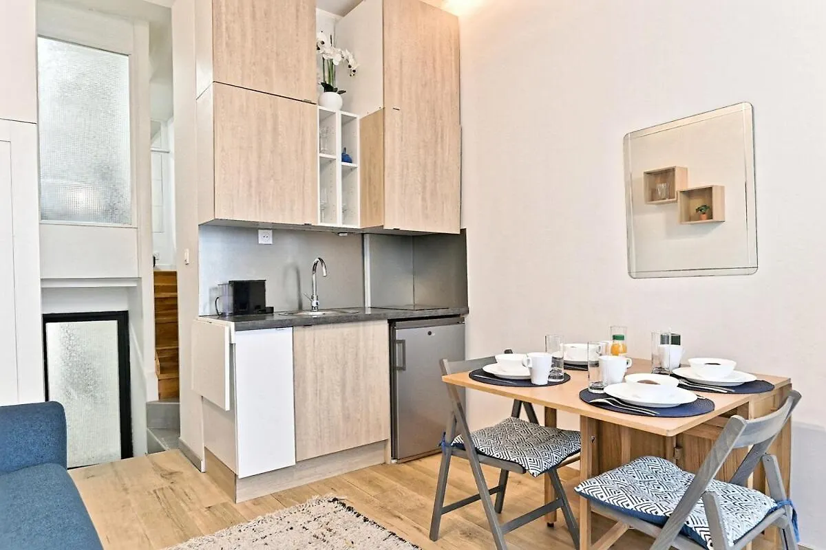 Duplex Agreable Et Comfortable Dans Le 9Eme Paris France